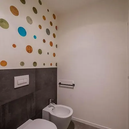 Moon And Sun بيرغامو